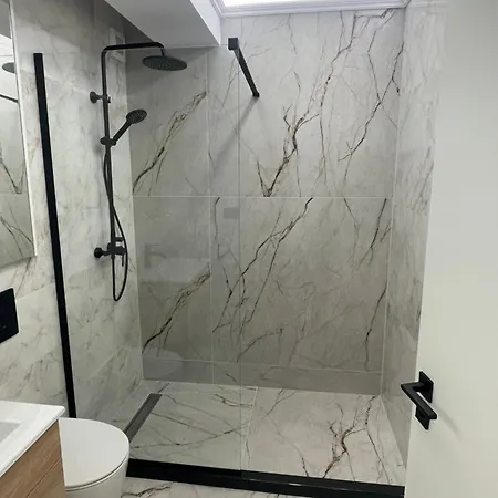 Apartament 3 Lux Baneasa アパート